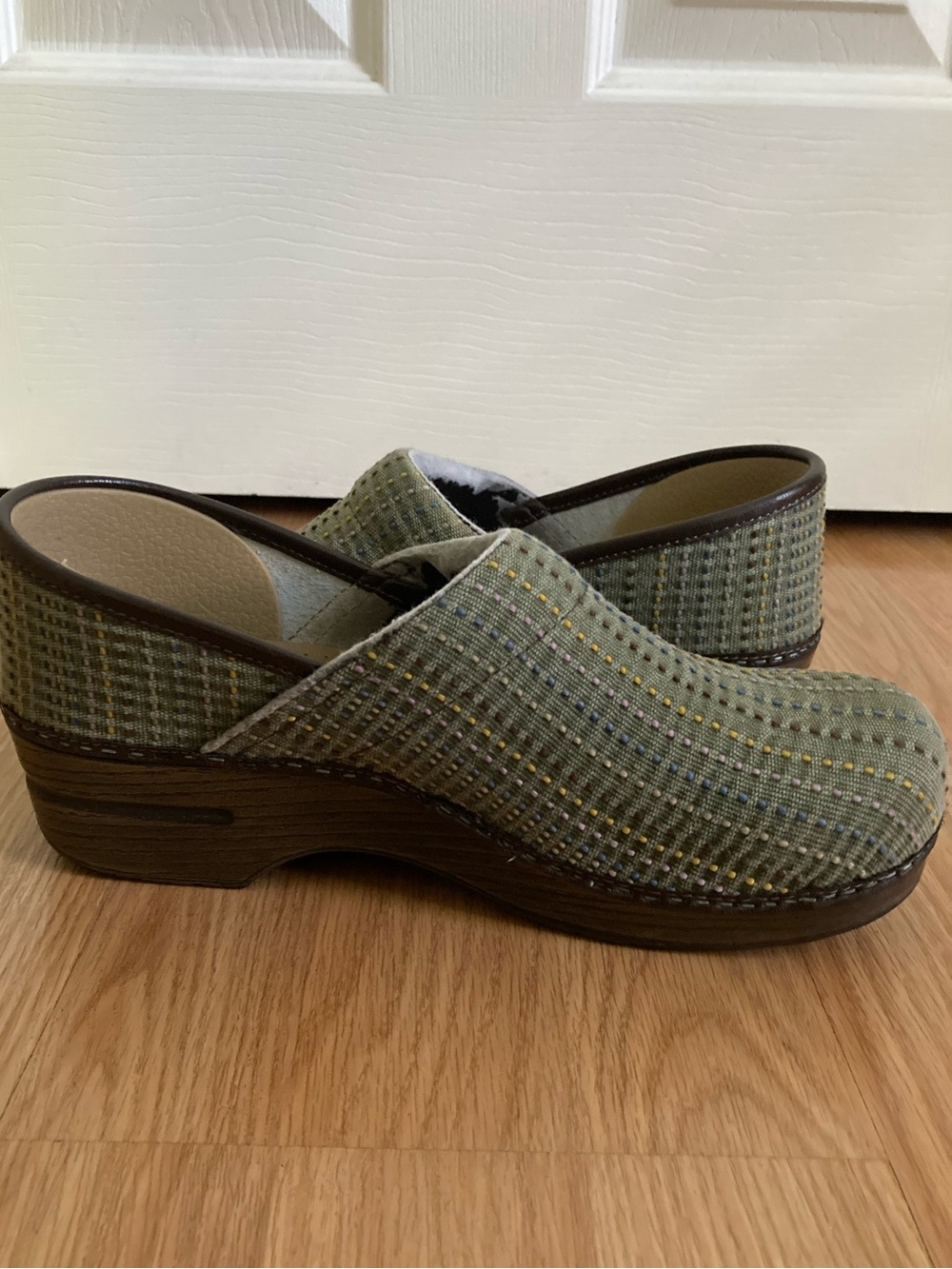 Dansko Vegan Jute Pro
Artisan Striped Canvas Clogs Size 40 - Picture 6 of 11